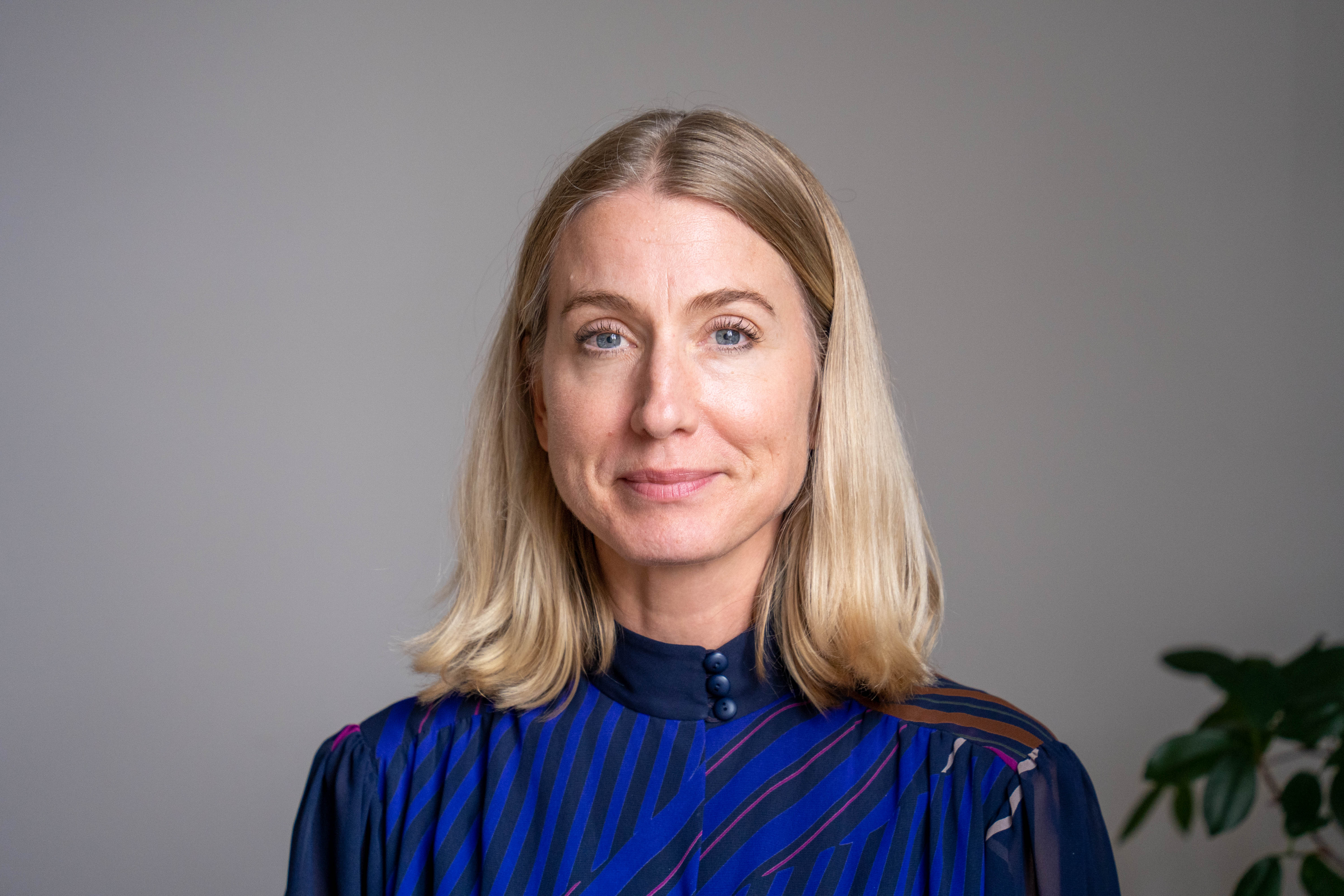 Porträtt av Karin Haglund, lärare på musiklinjen. Foto.